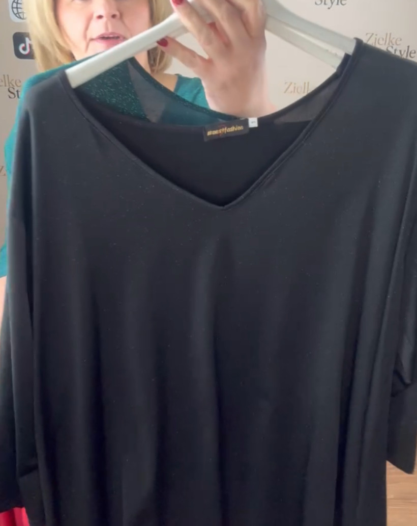 Bluzka/Tunika w serek brokatowa - mf - 8077 - czarna