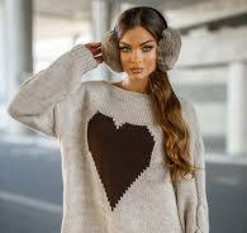 Sweterek - tunika z sercem Miss City