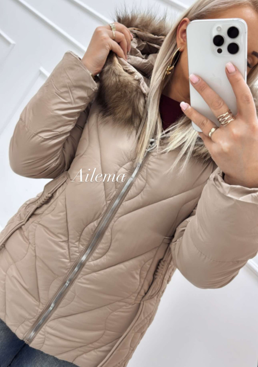 WYPRZEDAŻ Zimowa kurtka z kapturem i futerkiem 18886