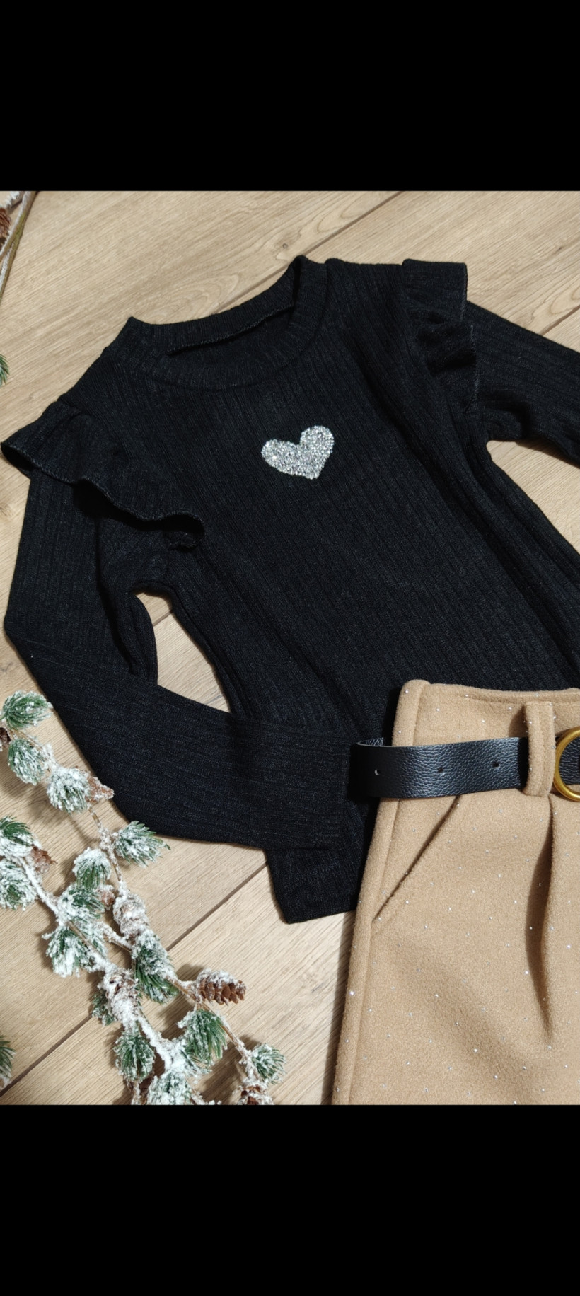 Bluzeczka Prążek z Serduszkiem Kolor Czarny