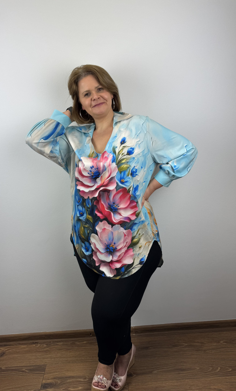 Tunika koszulowa z kołnierzykiem, dekold w serek, kwiaty - wł. - 8290 - błękit/promocja