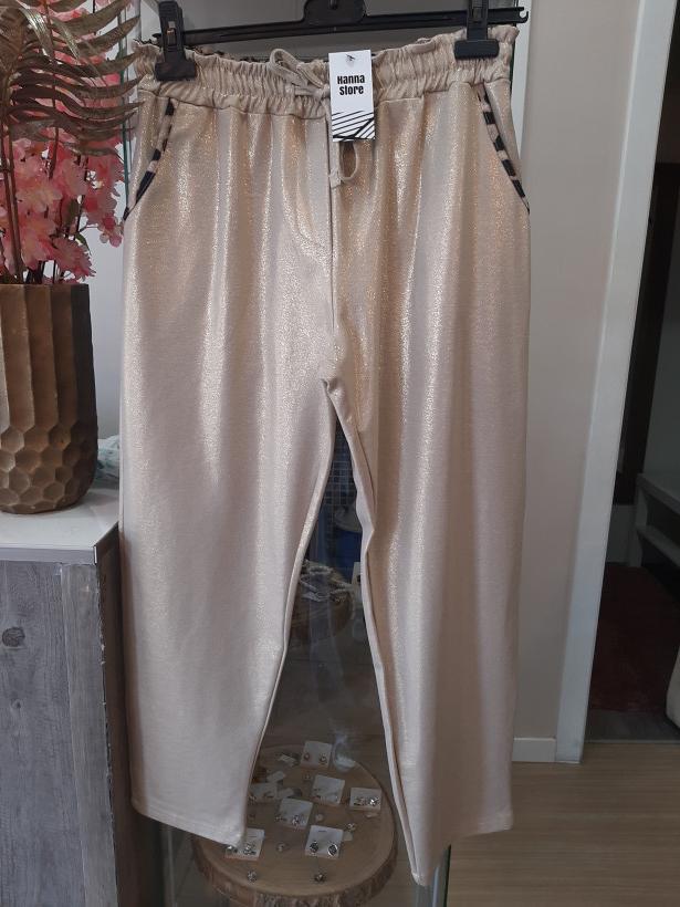 Calças brilhante com elástico na cintura
