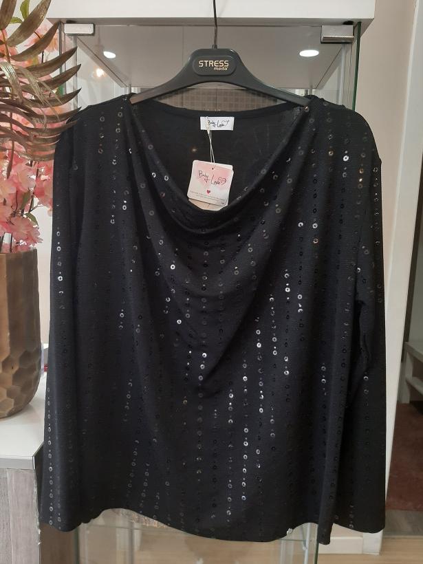 Camisola preta com lantejoulas 