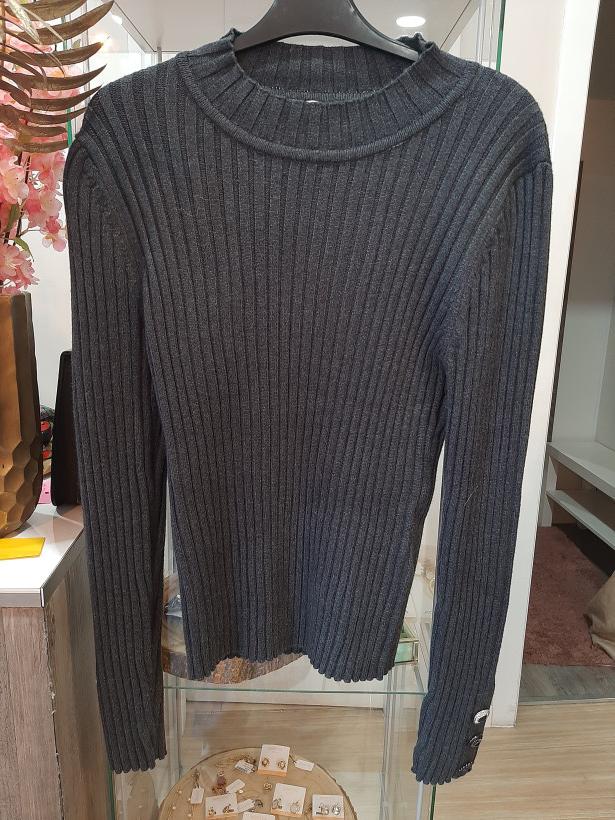 Camisola de malha preta