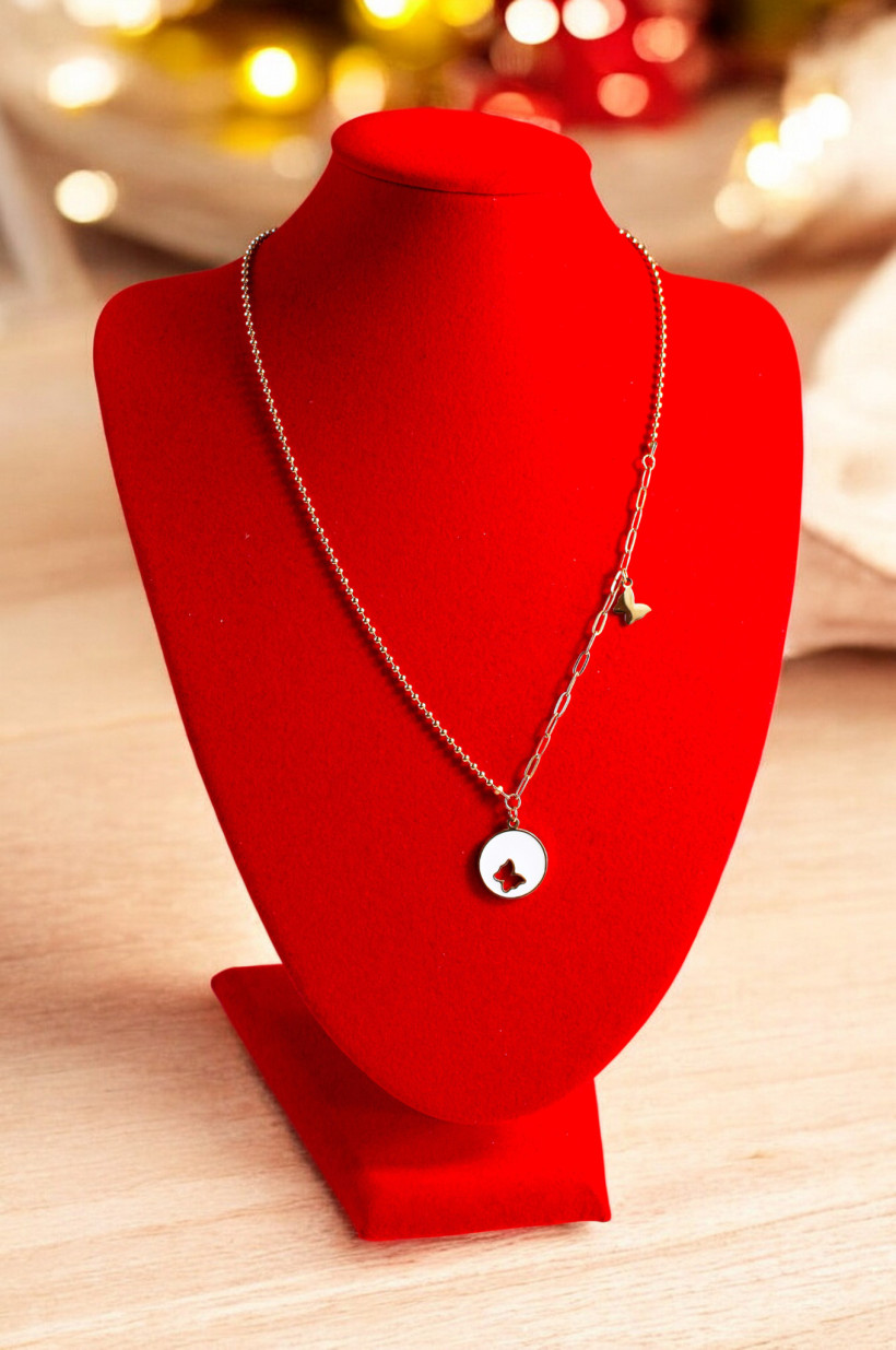 NASZYJNIK MOTYLEK Z MASY