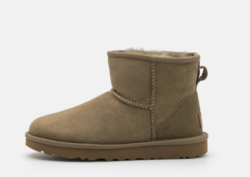 Buty UGG  W Classic Mini II oliwkowe 36