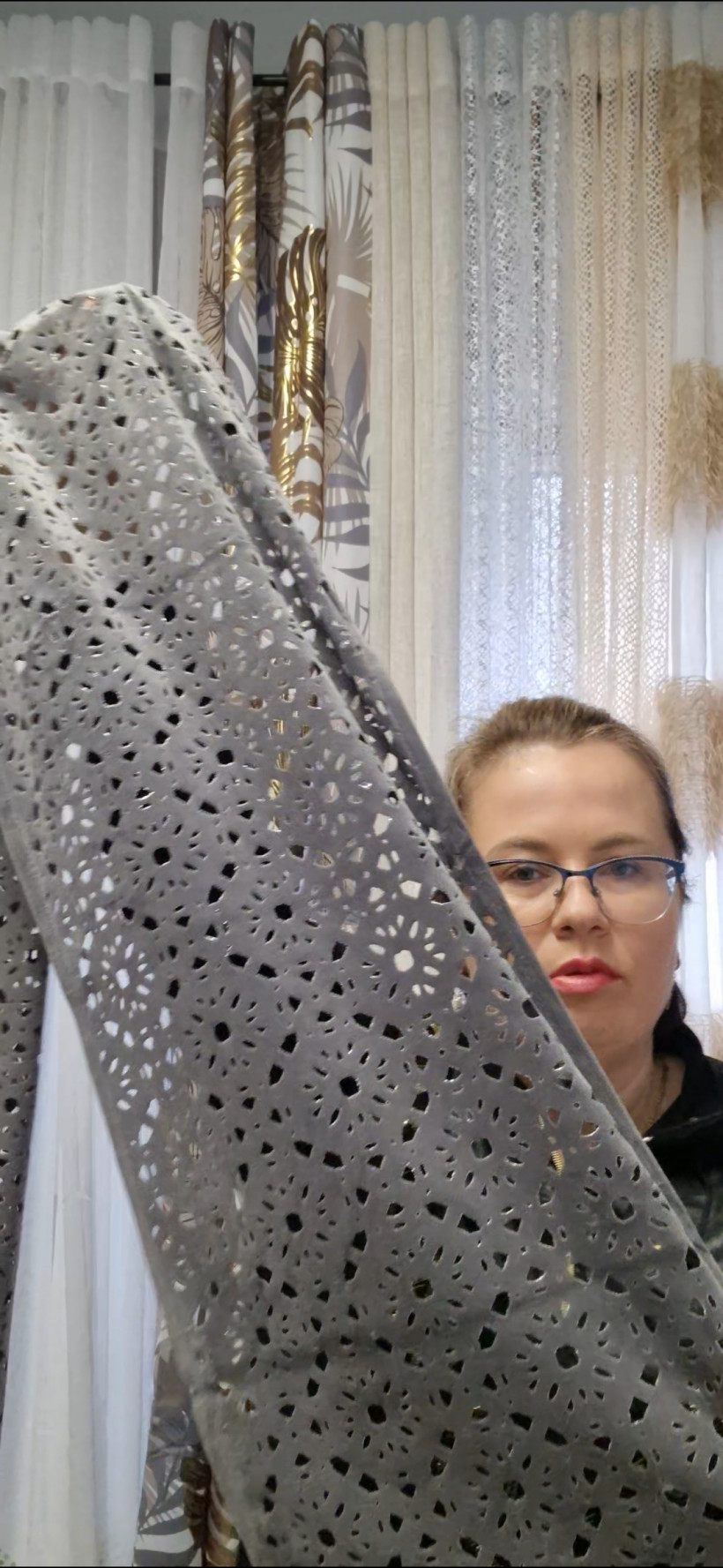 Bieznik welur szary ażur 33x180cm