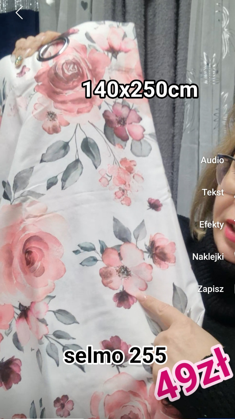 zaslona rozowe kwiaty na bialym tle cecily