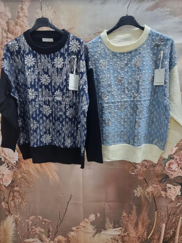 Camisola flores com brilhantes -selmo 212