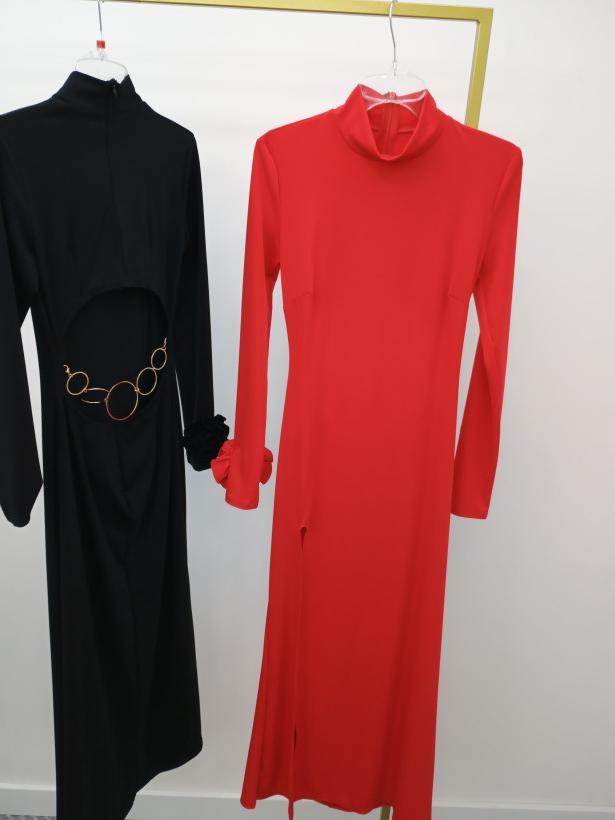 Sukienka MAXI pierścienie tył czerwona