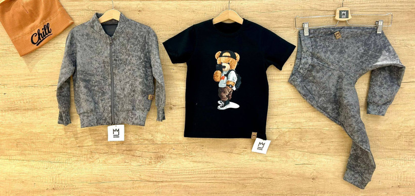 Bluzka czarna Miś z telefonem MIMI