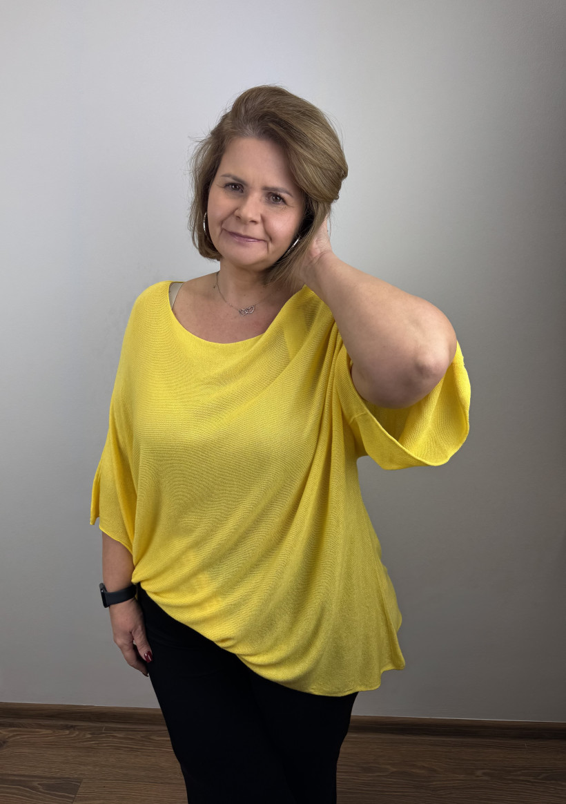 Sweterek oversize nietoperz, gładki - wł. - 2304 - żółty