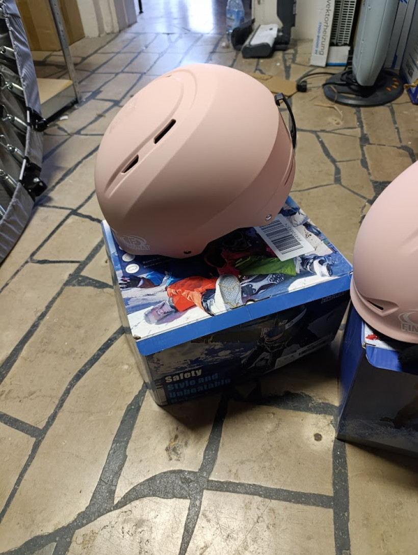 Kask Carny