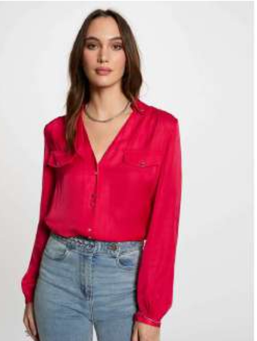 Blusa rosa com decote em v