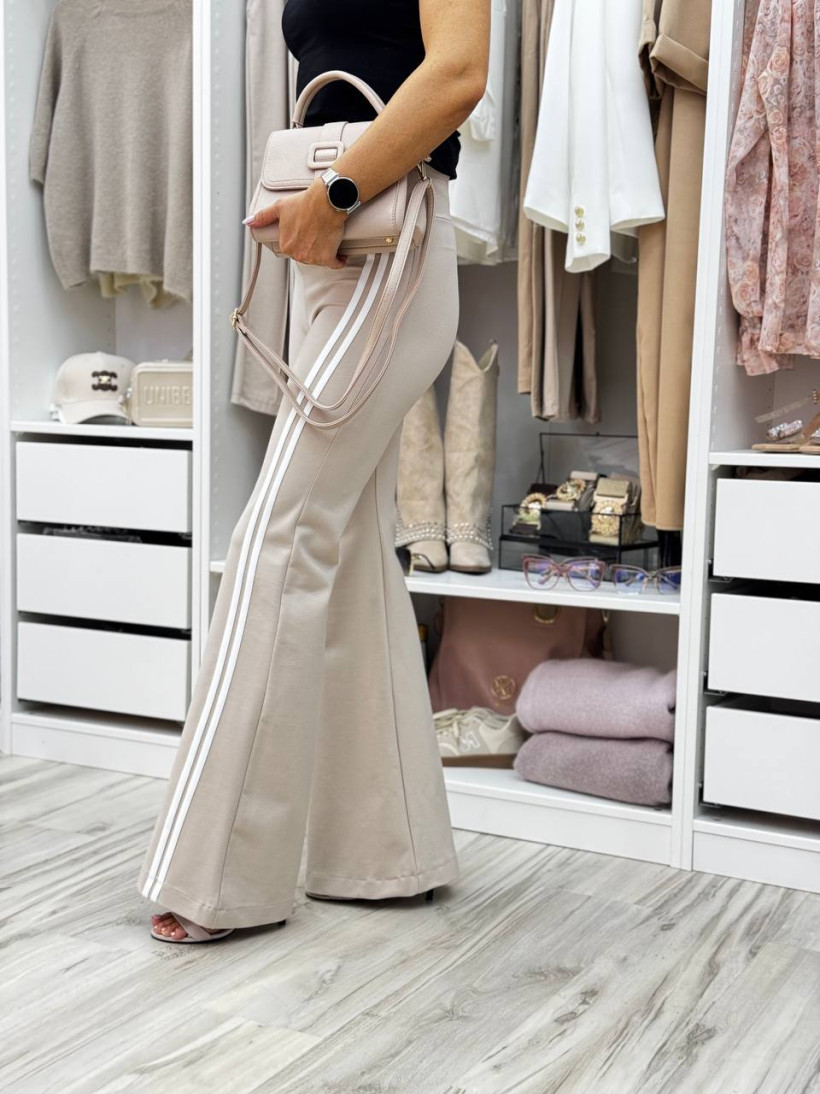 spodnie modelujące dzwony z dwoma paskami wzdłuż nogawki kolor beżowy
