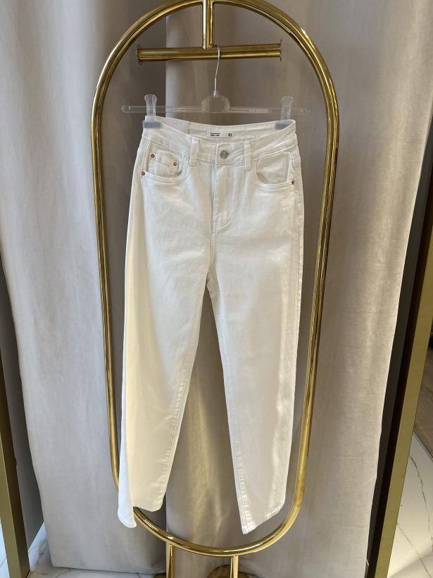 MT BIAŁE SPODNIE PROSTE