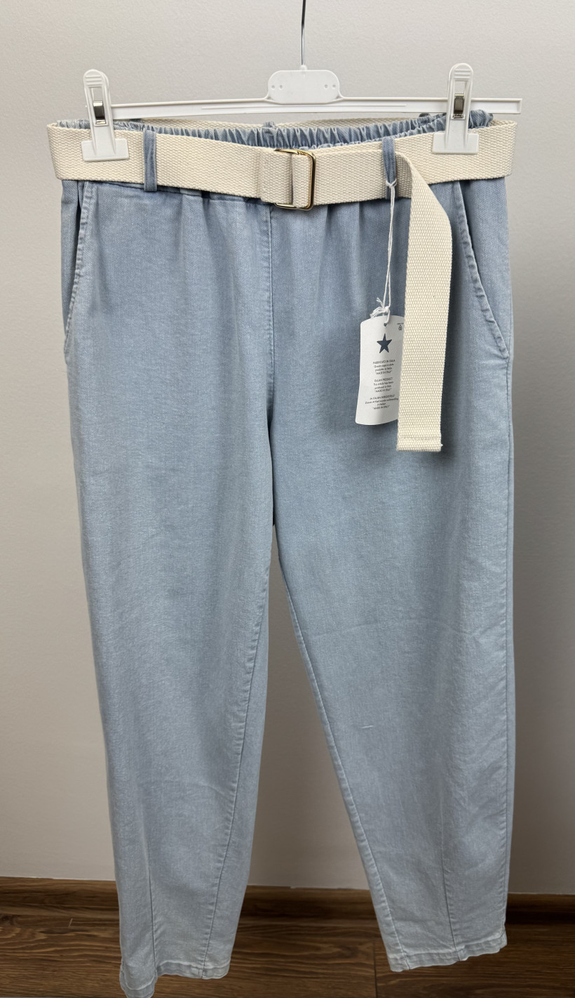 Spodnie jednokolorowe Livans  z paskiem - 05115 -  jasny jeans 