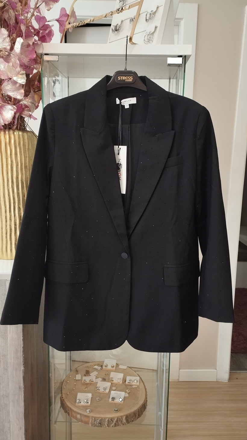 Blazer preto com brilhantes