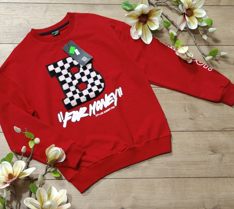 Bluza chłopięca wkładana przez głowę czerwona z literą B