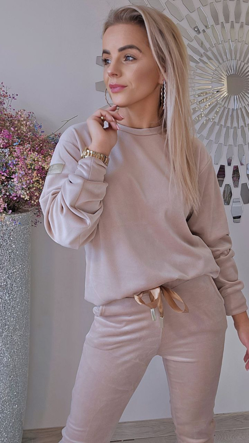 Dres LB welurowy/ kolor beżowy(czas oczekiwania na doszycie do 7 dni roboczych)