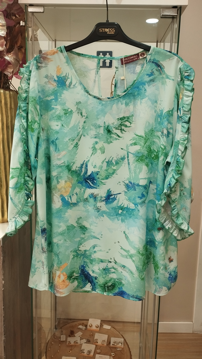 Blusa com tons de azul