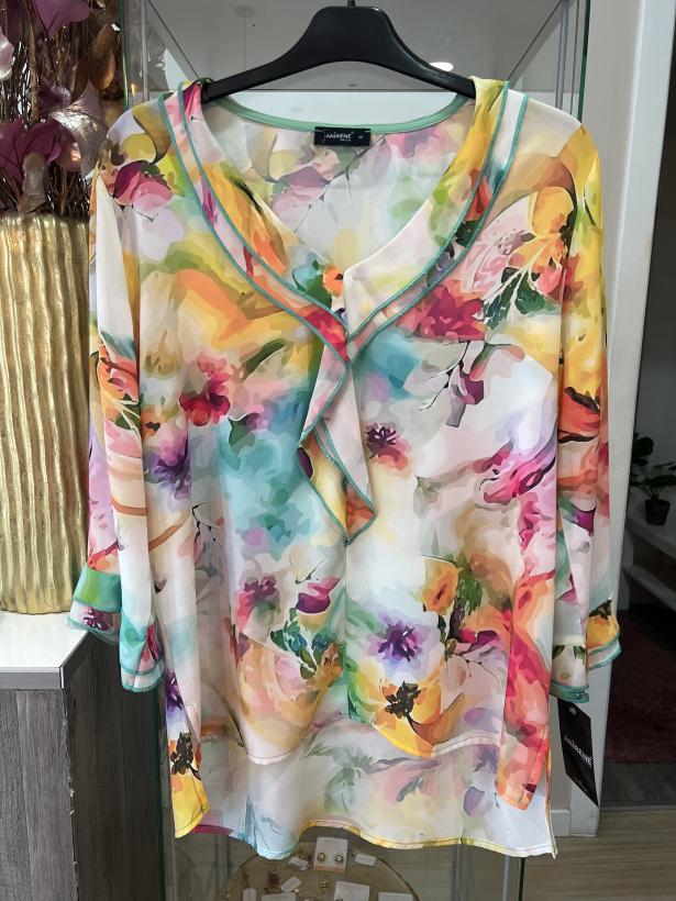 Túnica estampada com folhos