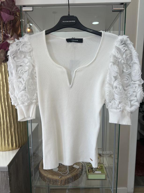 Camisola branca com mangas em balão