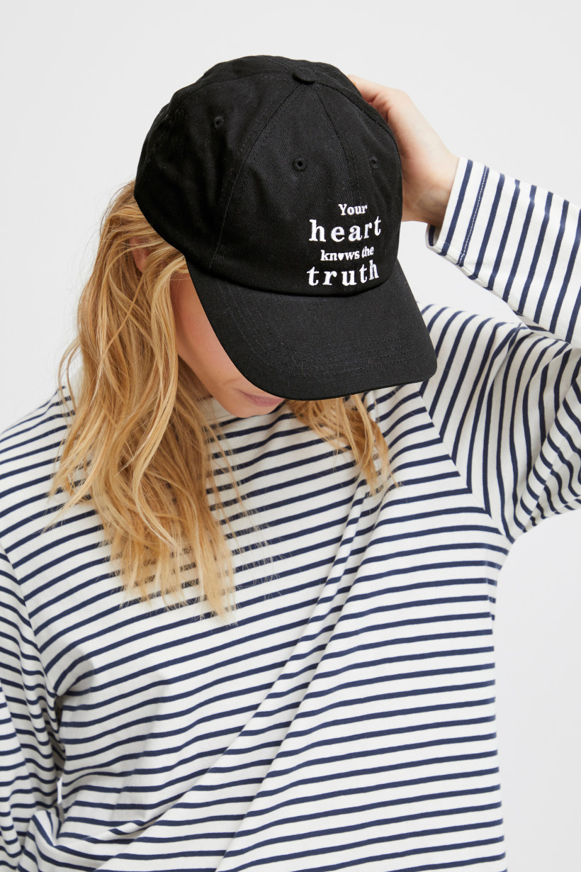 czapka z daszkiem ichi