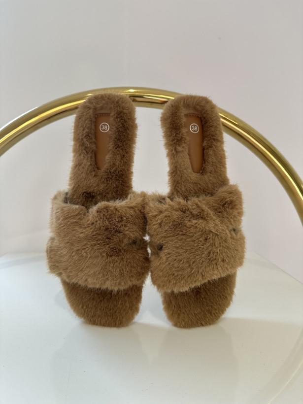 KLAPKI Z FUTERKIEM KARMEL