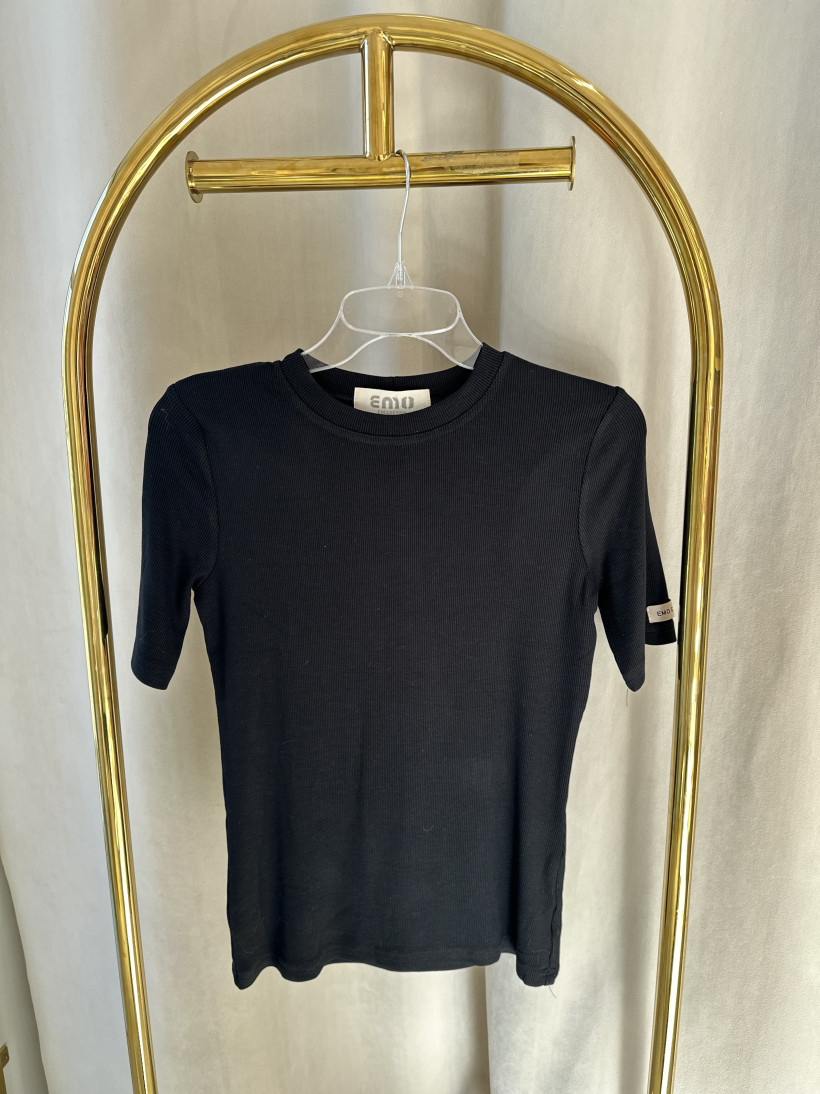 EM BLUZKA KRÓTKI RĘKAW PRĄŻEK CZARNA