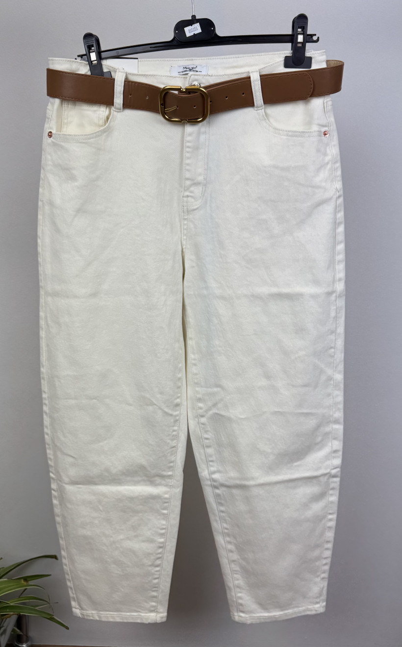 Spodnie jeansowe z paskiem - moon girl - 4XL - 1916- śmietankowe