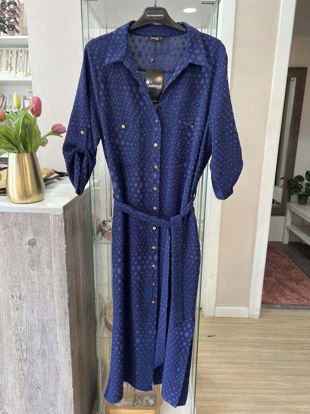 Vestido azul marinho com botões e laço