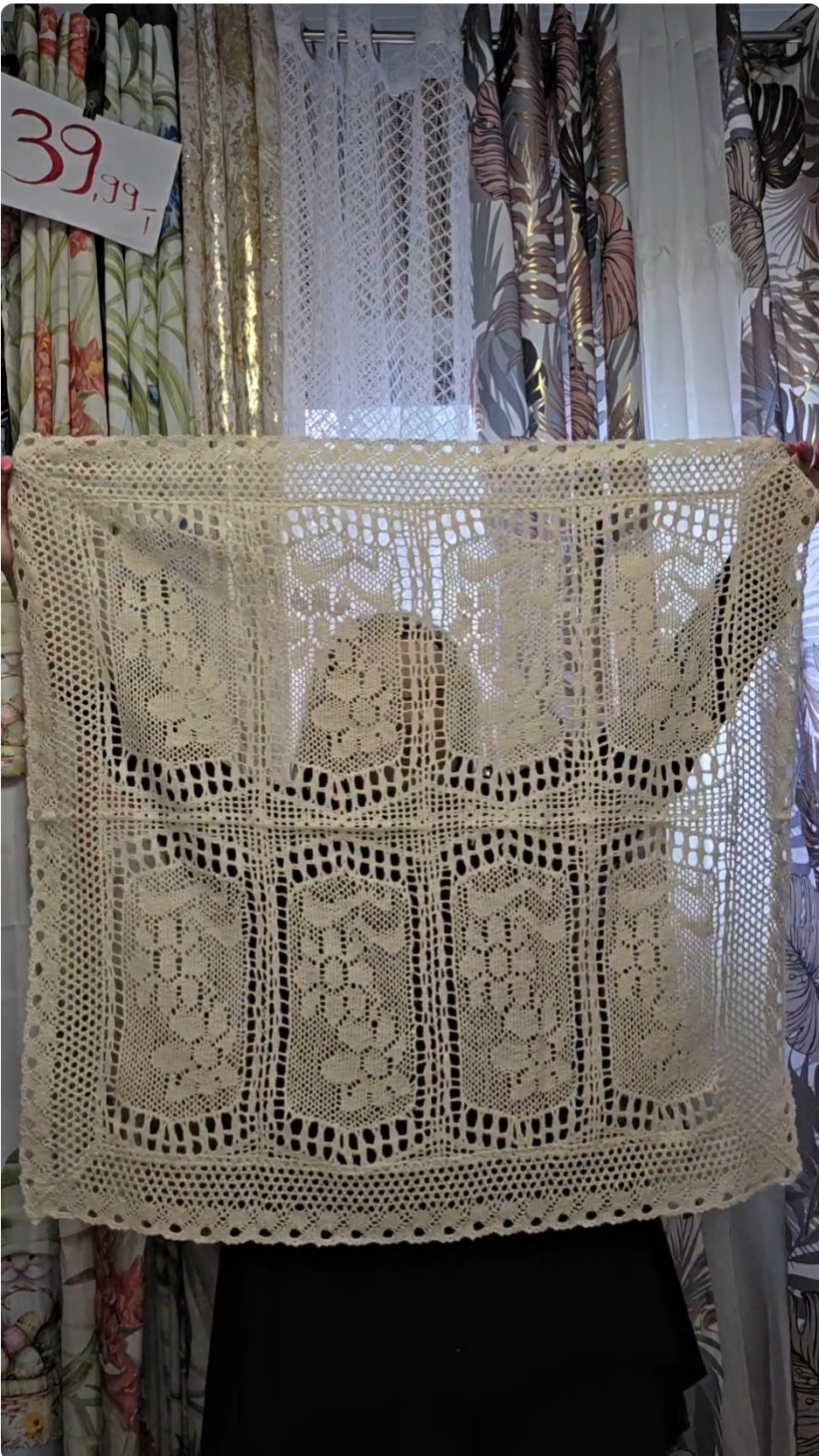 Kwadrat szydełko 85x85cm kremowy