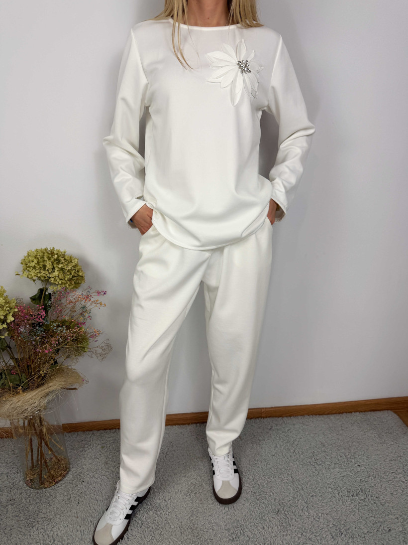 Komplet 21 maseลko z broszkฤ