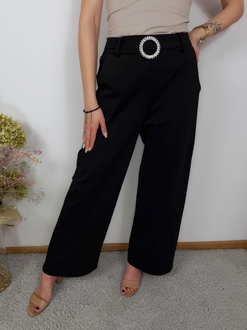 spodnie 84 Punto Milano z krysztaลowฤ
broszkฤ