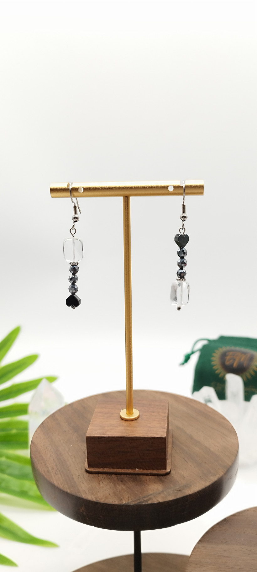 Boucles d’oreilles asymétriques Cristal de Roche & Hématite ✨