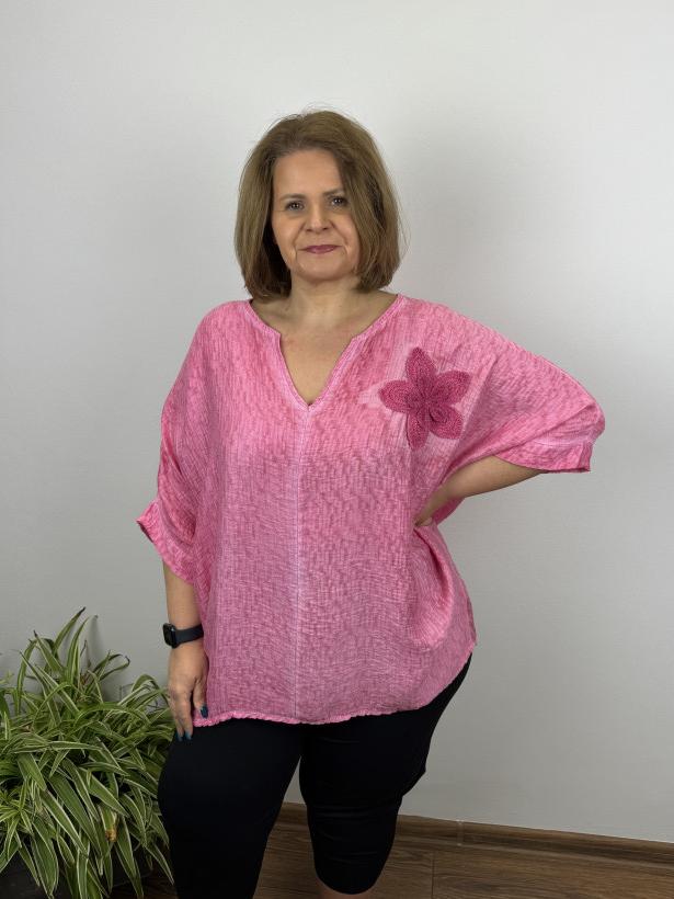 Bluzka/Tunika oversize z kwiatem - 3556 - różowa