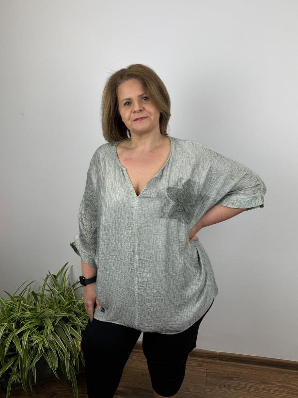 Bluzka/Tunika oversize z kwiatem - 3556 - khaki