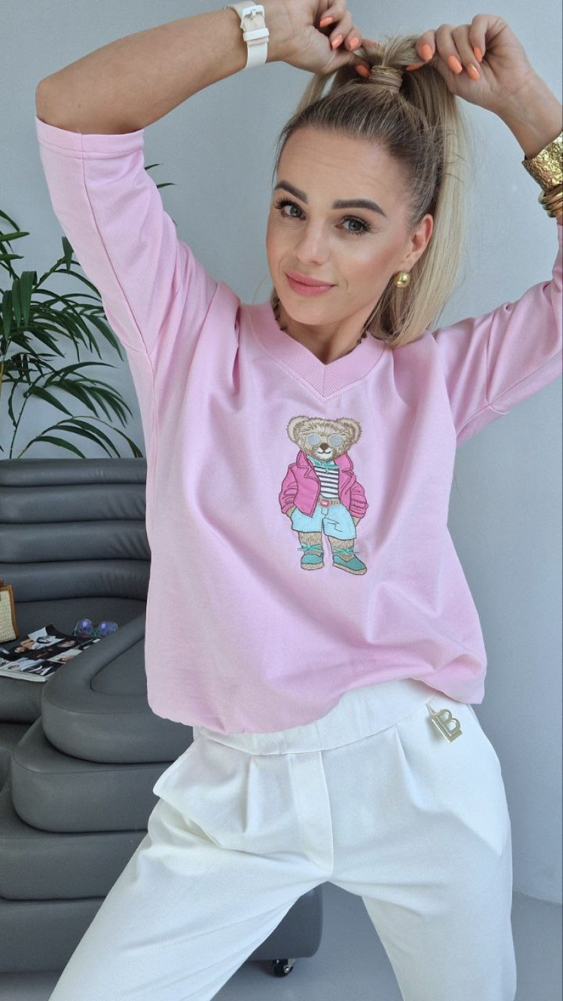 Bluza z misiem kolor cukierkowy róż, rękaw do łokcia.