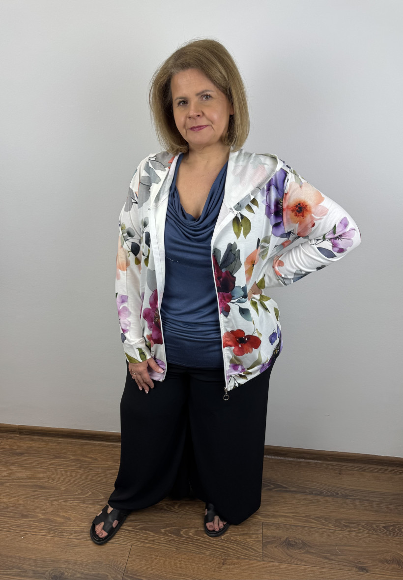 Bluza z kapturem na zamek, kwiaty - zentex - 6720 - biała