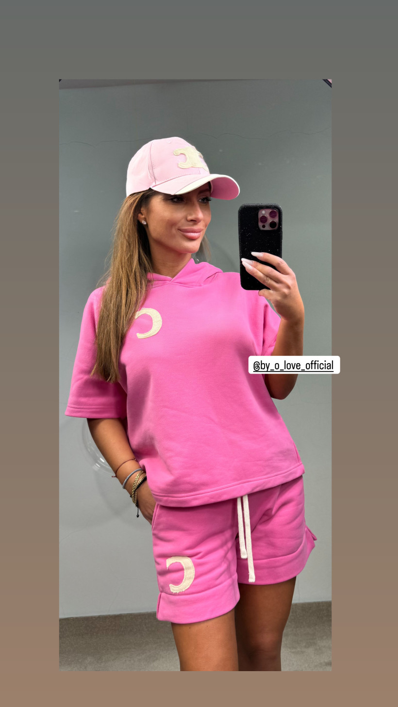 Komplet Moon w kolorze różowym coco bluza spodenki barbie