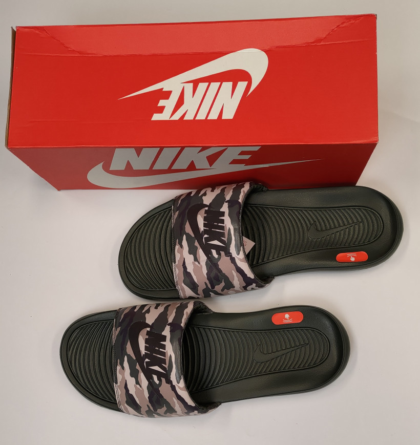 Klapki Nike moro 51.5