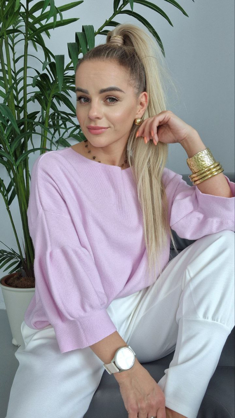 Sweterek kolor lila, rękawek bufka.