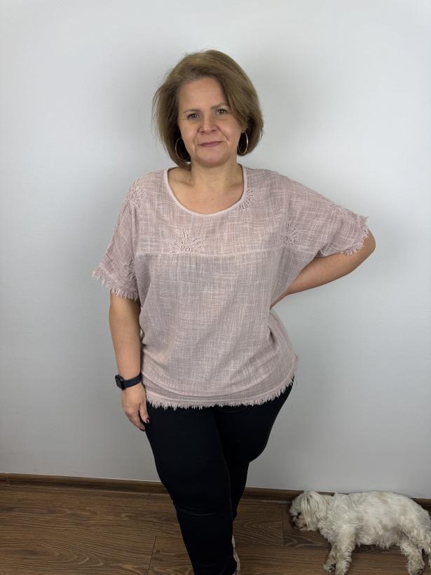 Bluzka, naszywane kwiaty u góry - wł. - 3586 - puder