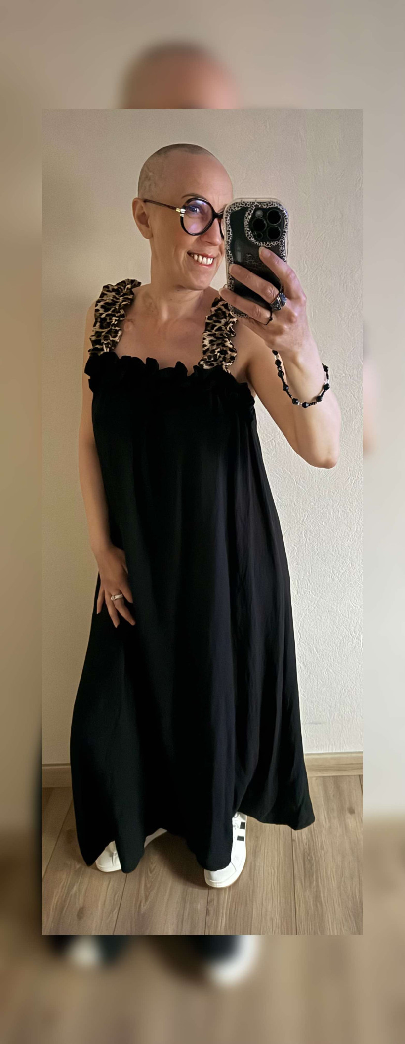 Robe noir manche Laopard