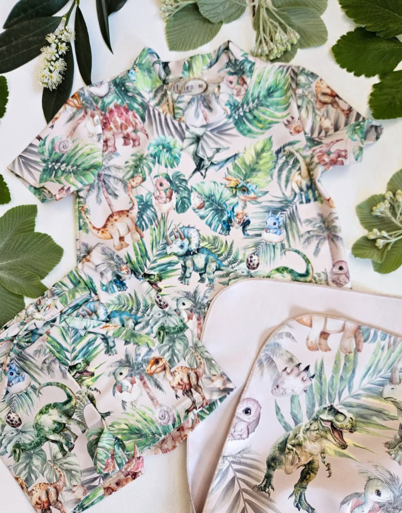 RĘCZNIK DINO Z MIKROFIBRY SZYBKOSCHNĄCY 110X150 HELEN