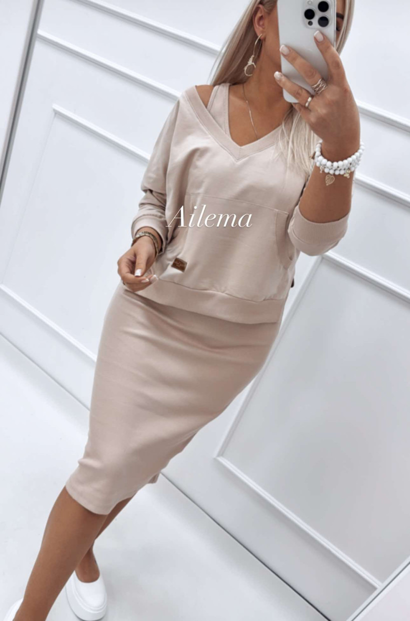 Komplet Awsarre 4892 bluza dekolt V, sukienka midi prążek