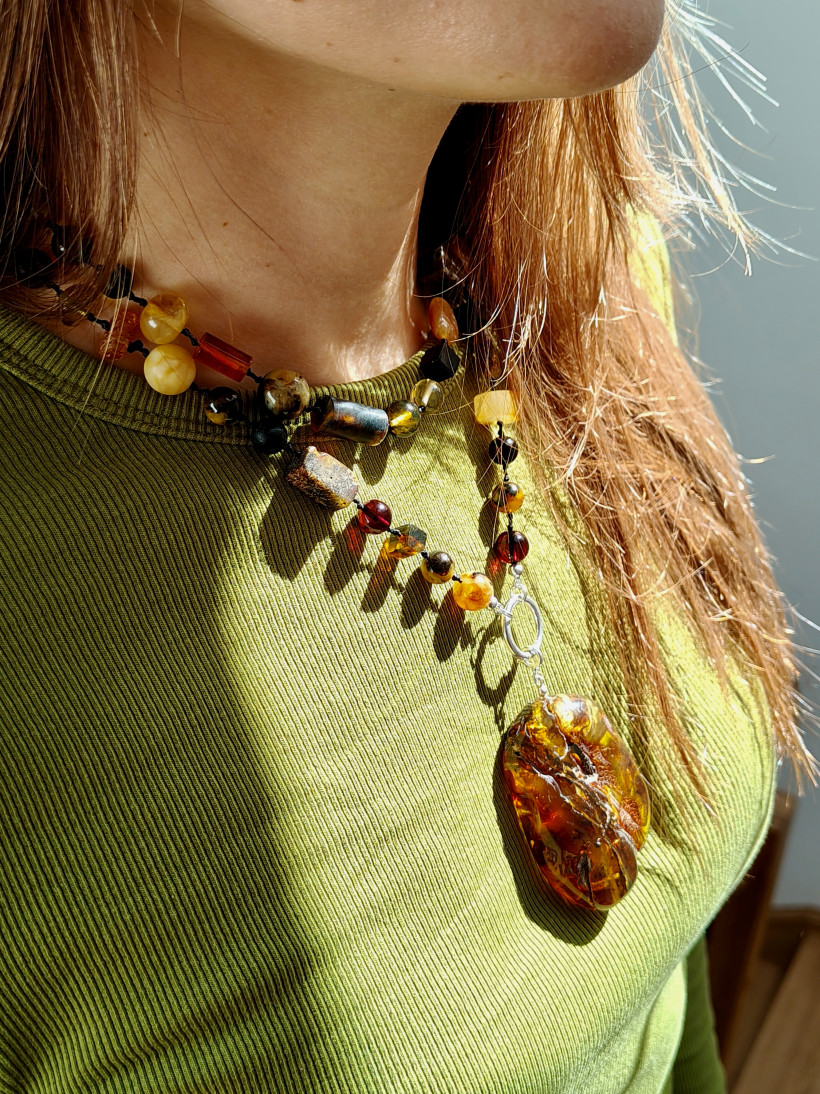 Naszyjnik Boho z dużym bursztynem