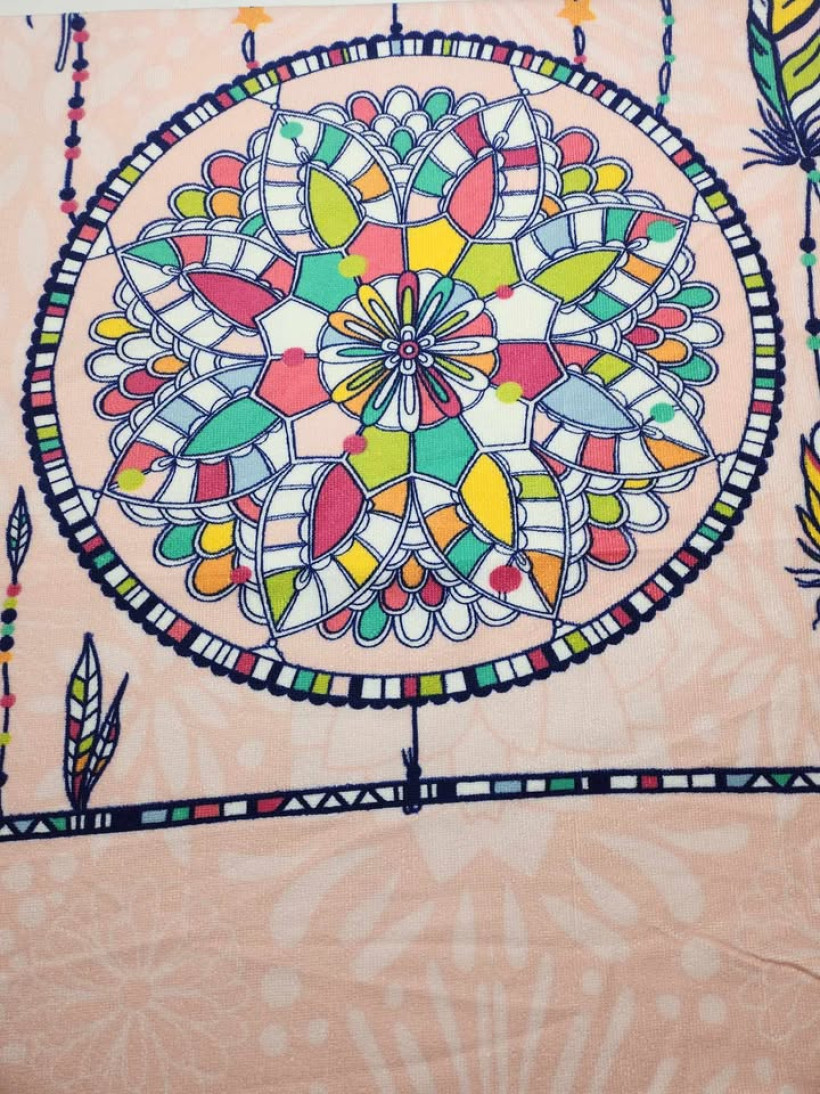 ręcznik plażowy 70x150 cm różowy z łapaczem snów 