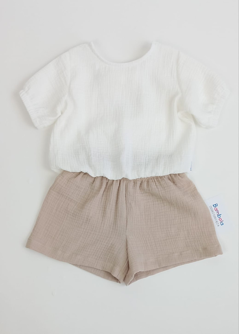 KOMPLET MUŚLIN BLUZKA ECRU + SZORTY BEŻOWE BAMBOLA